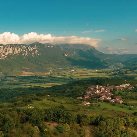 Charming Irena Gem Of Vipava Valley - Happy Tatil Evi