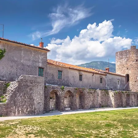 Charming Irena Gem Of Vipava Valley - Happy Semesterbostad *