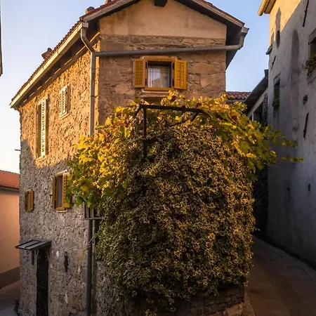 Charming Irena Gem Of Vipava Valley - Happy Semesterbostad